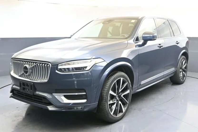 2024 Volvo XC90 Plus photo 1