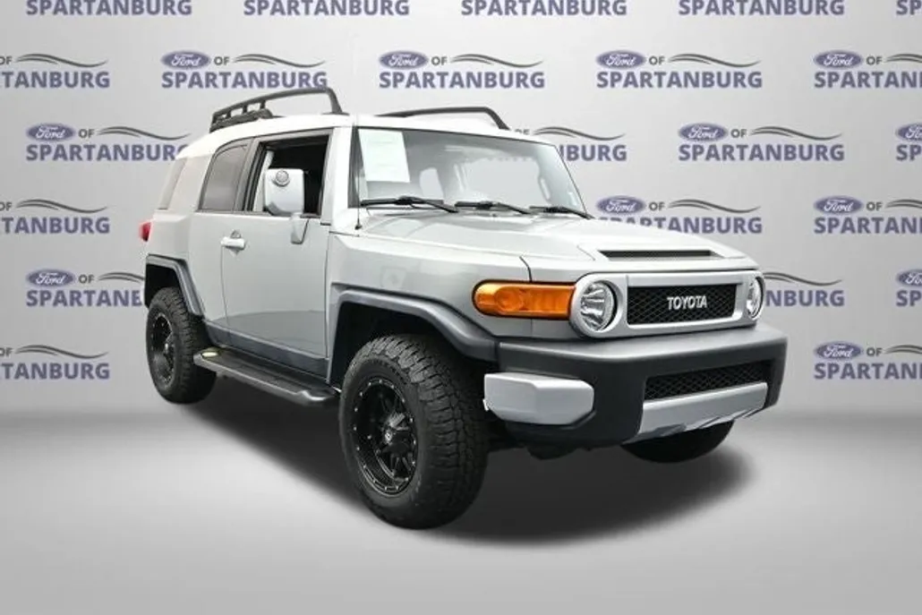 2010 Toyota FJ Cruiser Base photo 1