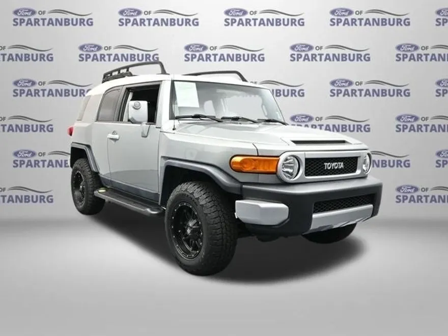 2010 Toyota FJ Cruiser Base photo 1