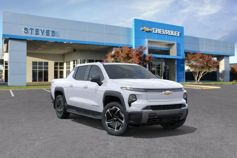 2026 Chevrolet Silverado EV LT photo 1
