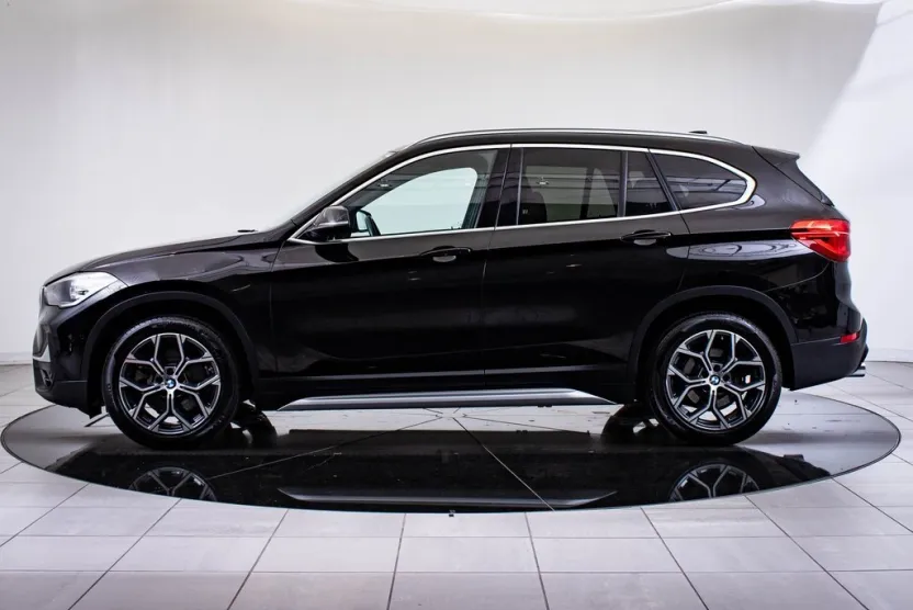 2021 Bmw X1 XDrive28i photo 1