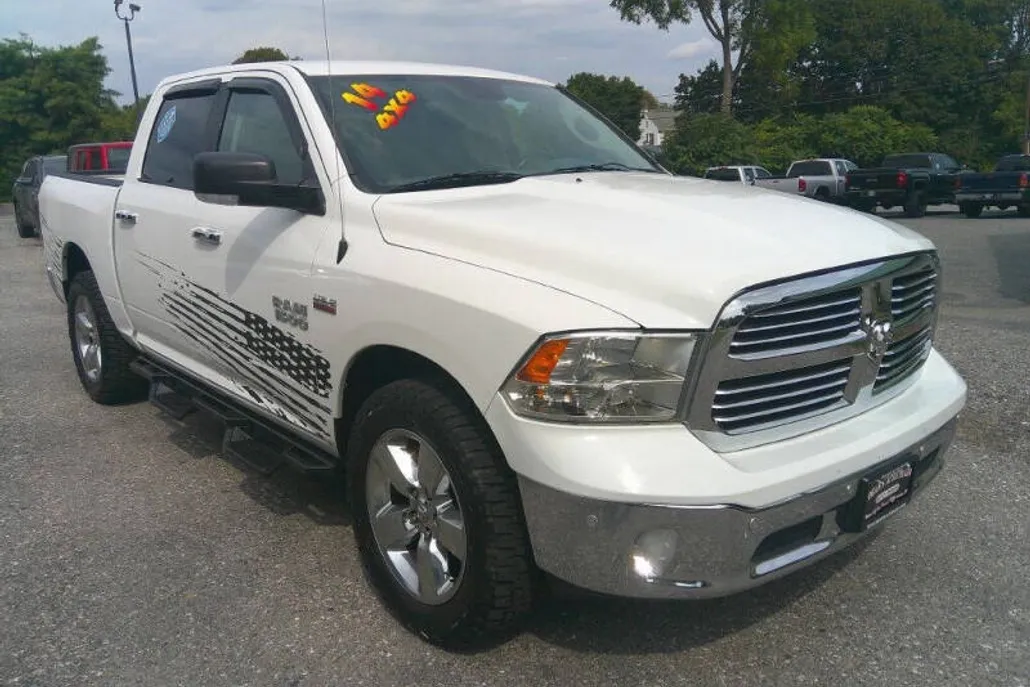 2014 Ram 1500 SLT photo 1