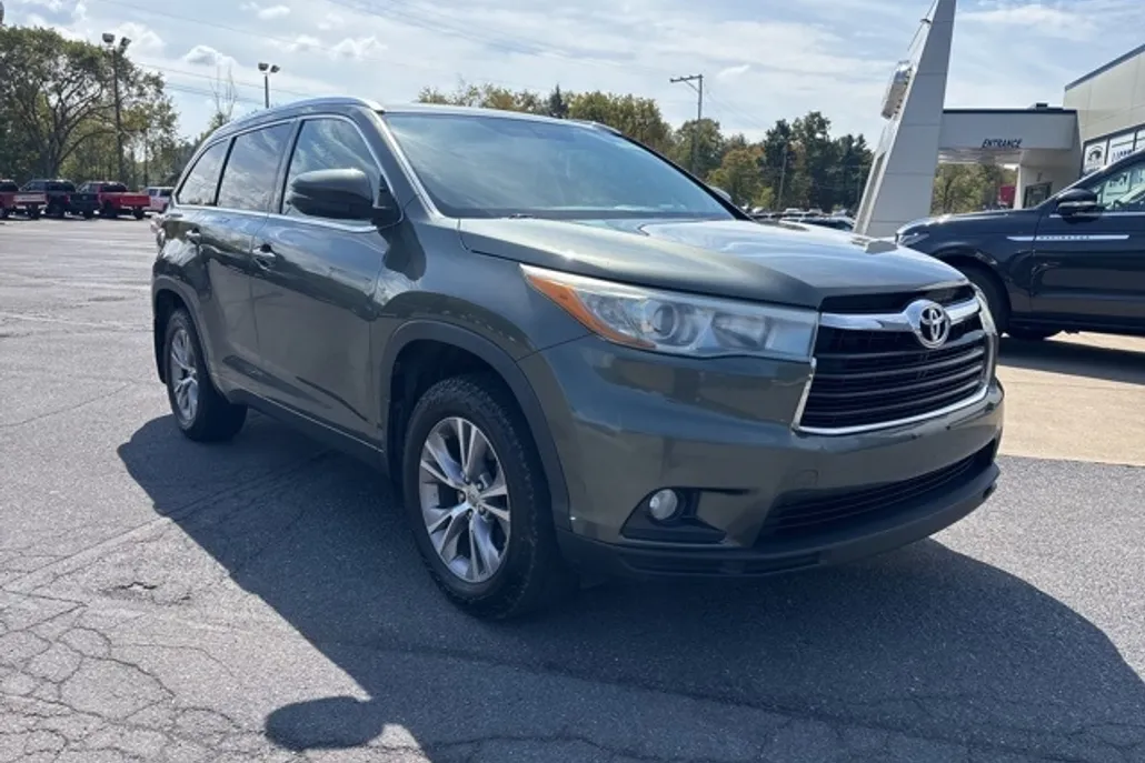 2015 Toyota Highlander XLE photo 1