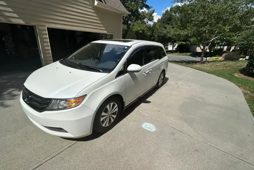 2015 Honda Odyssey EX-L photo 1