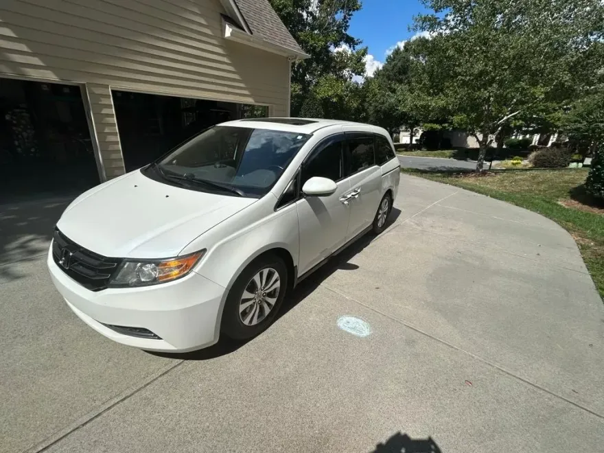 2015 Honda Odyssey EX-L photo 1