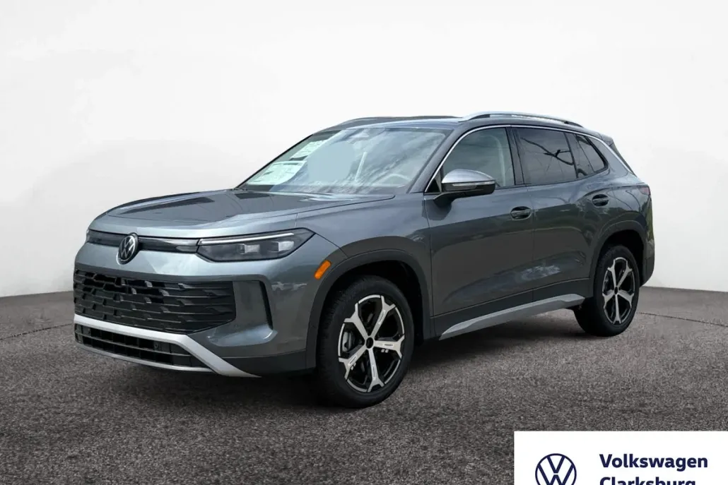 2025 Volkswagen Tiguan SE photo 1