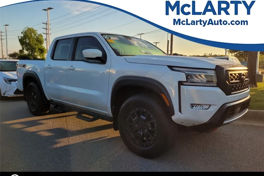 2023 Nissan Frontier PRO-4X photo 1