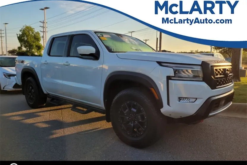 2023 Nissan Frontier PRO-4X photo 1