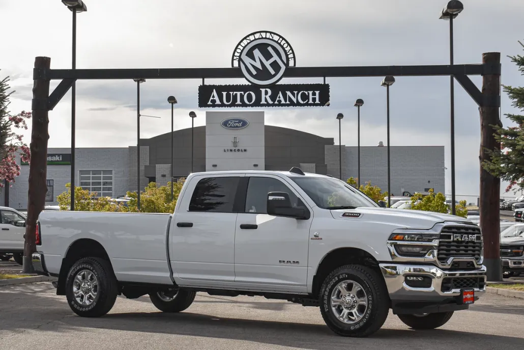 2025 Ram 3500 Big Horn photo 1