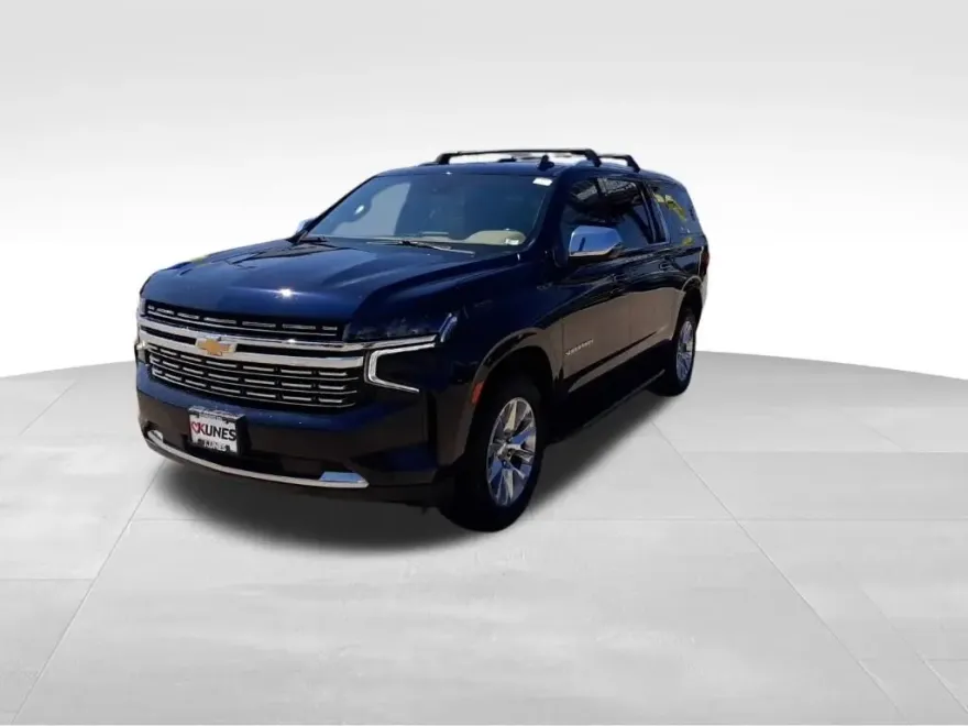 2023 Chevrolet Suburban Premier photo 1