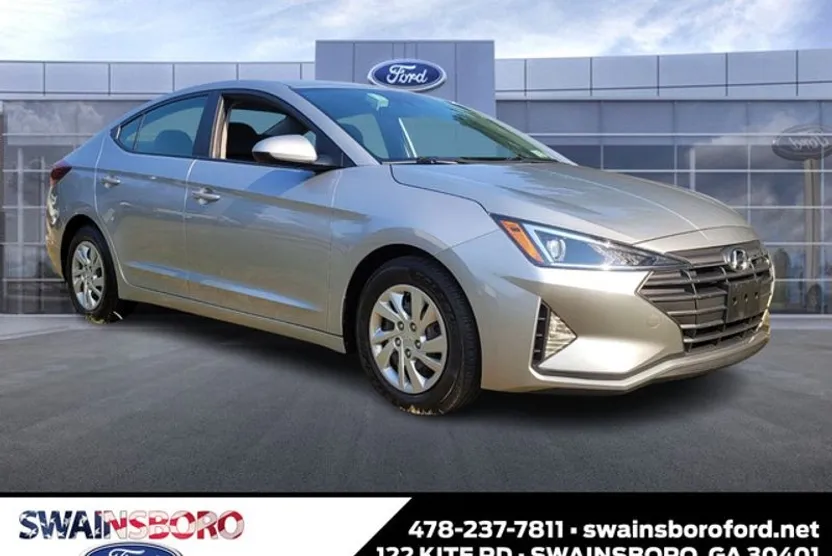 2020 Hyundai Elantra SE photo 1