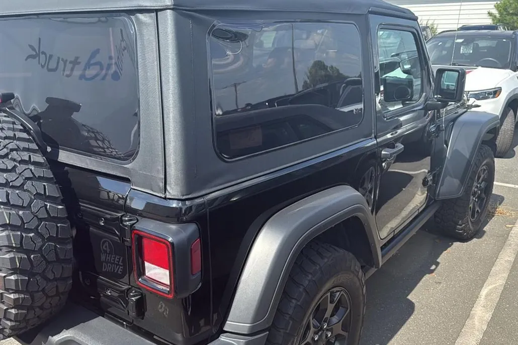 2022 Jeep Wrangler Willys Sport photo 1