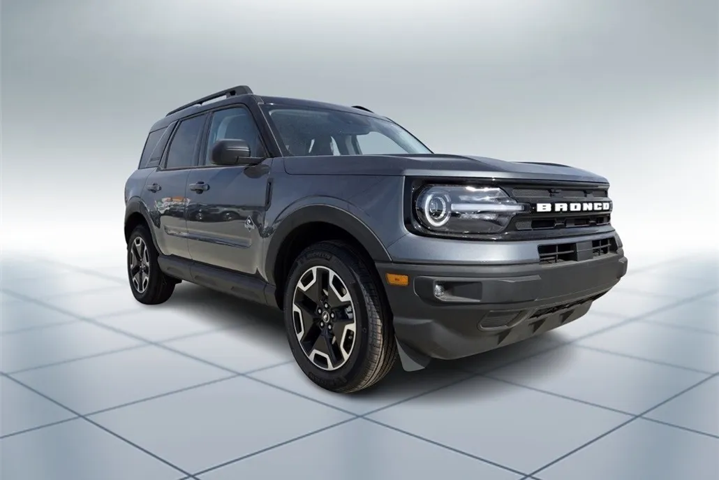 2024 Ford Bronco Sport Outer Banks photo 1