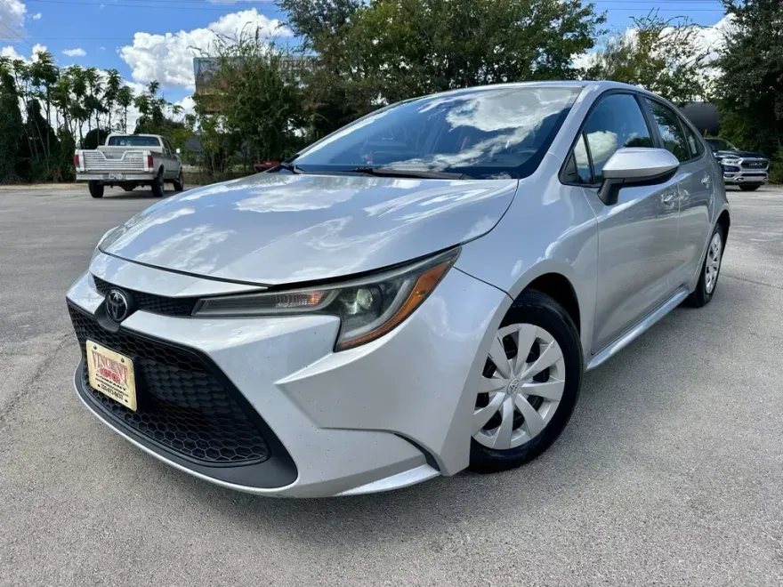 2020 Toyota Corolla L photo 1
