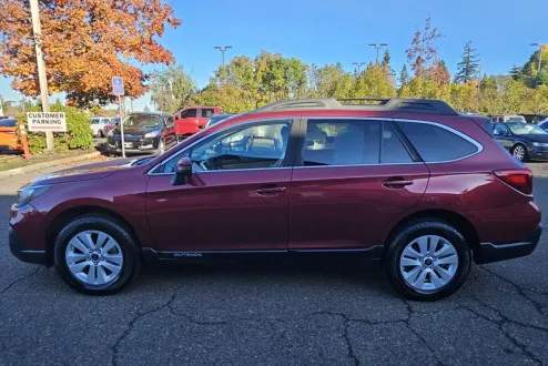 2019 Subaru Outback 2.5i Premium photo 3