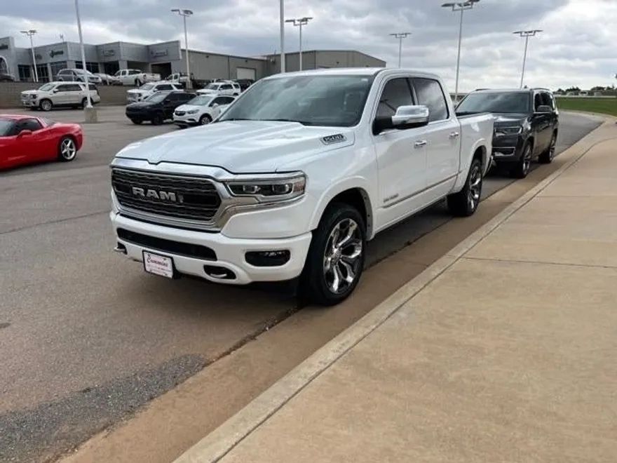 2022 Ram 1500 Limited photo 1