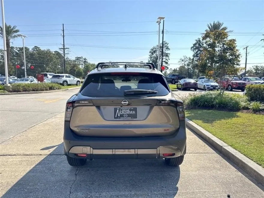 2026 Nissan Kicks SR photo 1