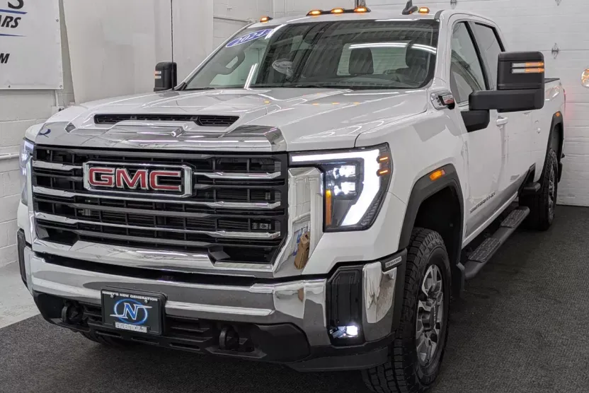 2024 Gmc Sierra HD SLE photo 1