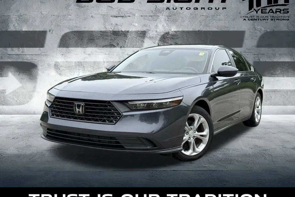 2023 Honda Accord LX photo 1