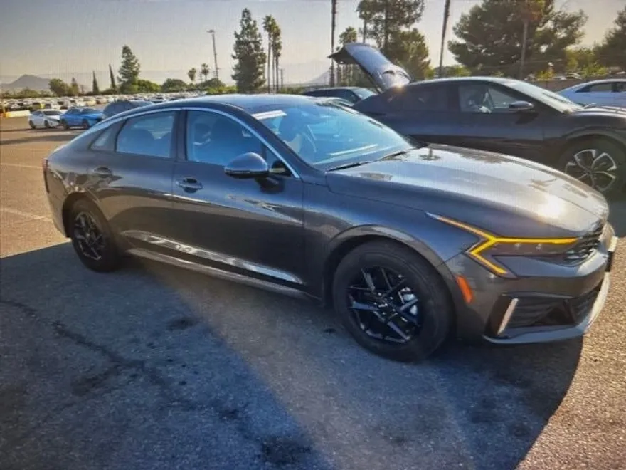 2025 Kia K5 LXS photo 1