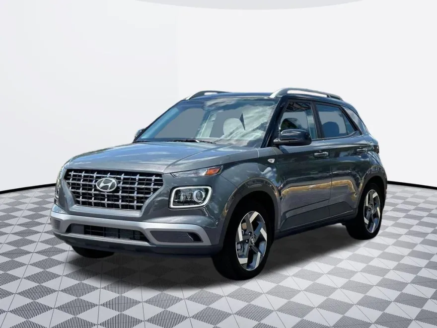 2025 Hyundai Venue Limited photo 1