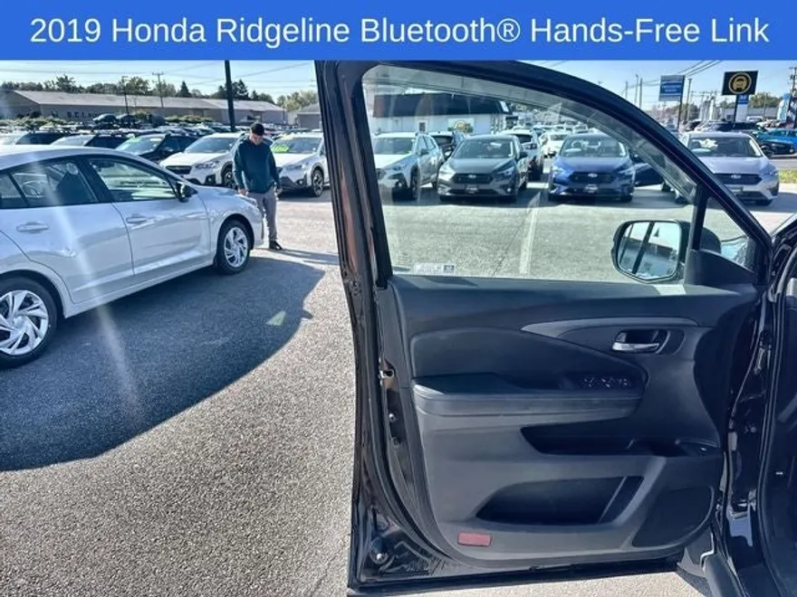 2019 Honda Ridgeline RTL-T photo 1