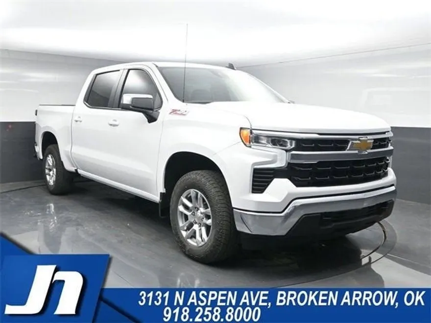 2025 Chevrolet Silverado 1500 LT photo 1