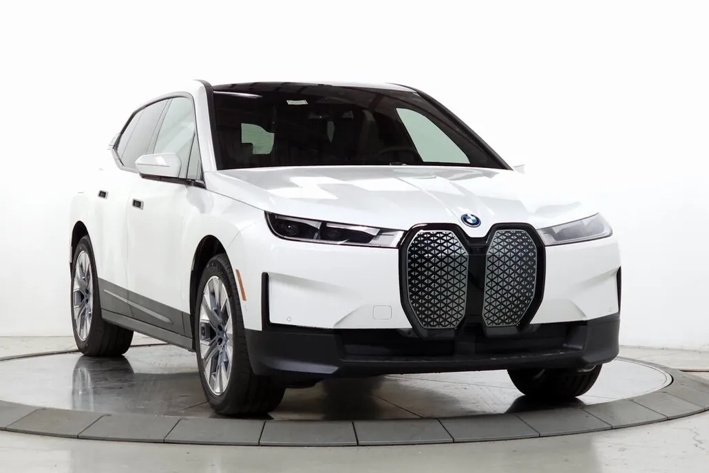 2025 Bmw iX photo 1