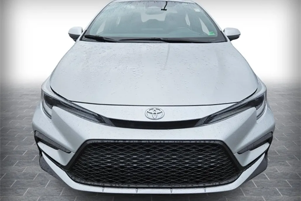 2023 Toyota Corolla SE photo 1