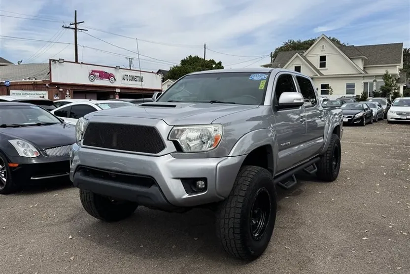 2014 Toyota Tacoma PreRunner V6 photo 1