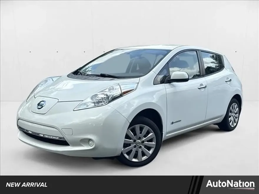 2017 Nissan Leaf S photo 1