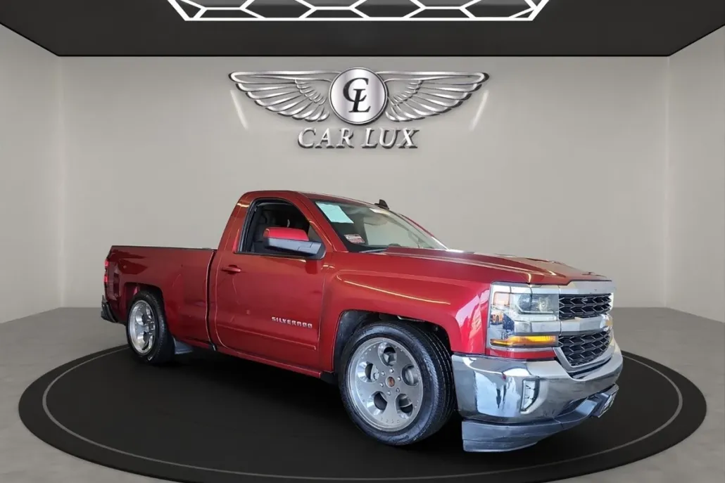 2018 Chevrolet Silverado 1500 LT1 photo 1