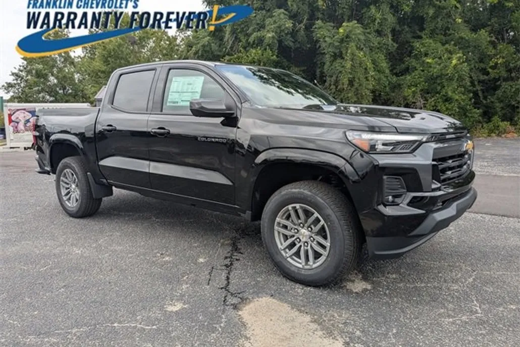 2026 Chevrolet Colorado LT photo 1