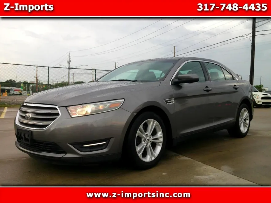 2013 Ford Taurus SEL photo 1