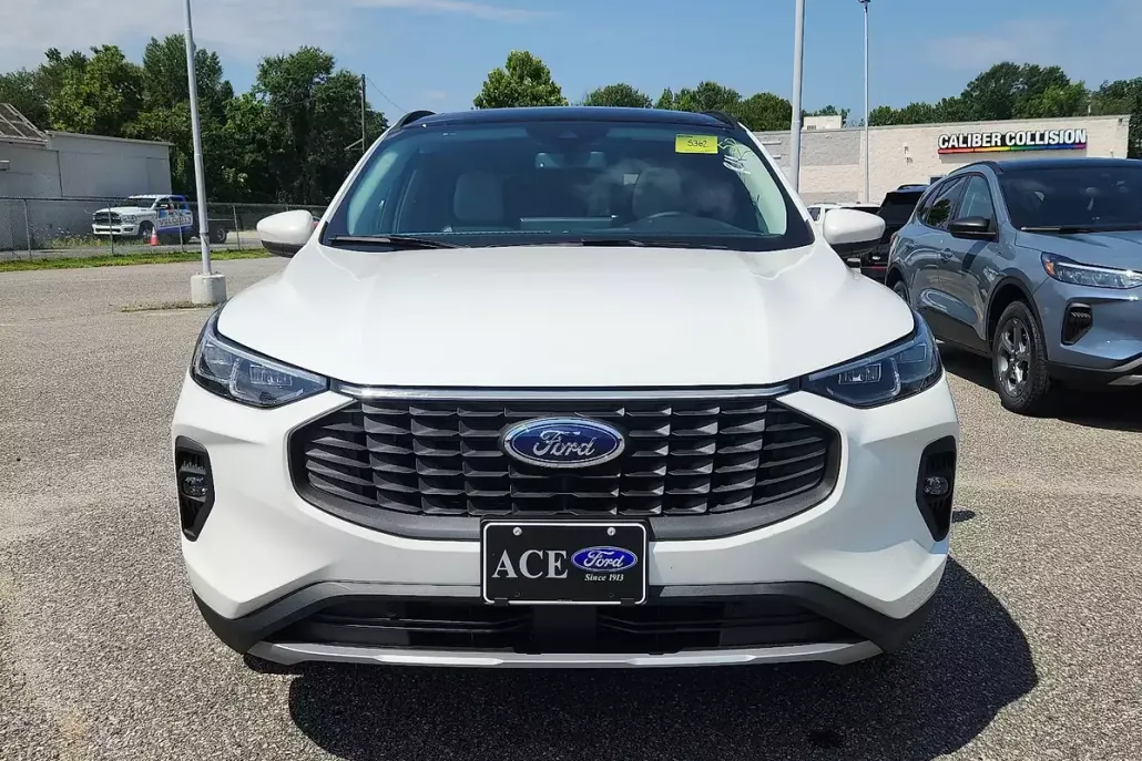 2025 Ford Escape Platinum photo 1