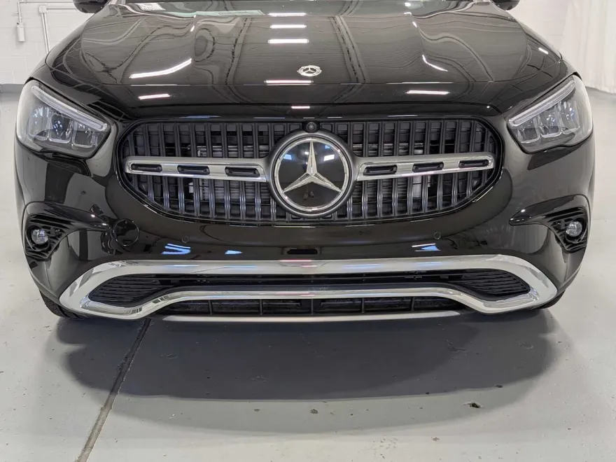 2026 Mercedes Benz GLA 250 4MATIC photo 1