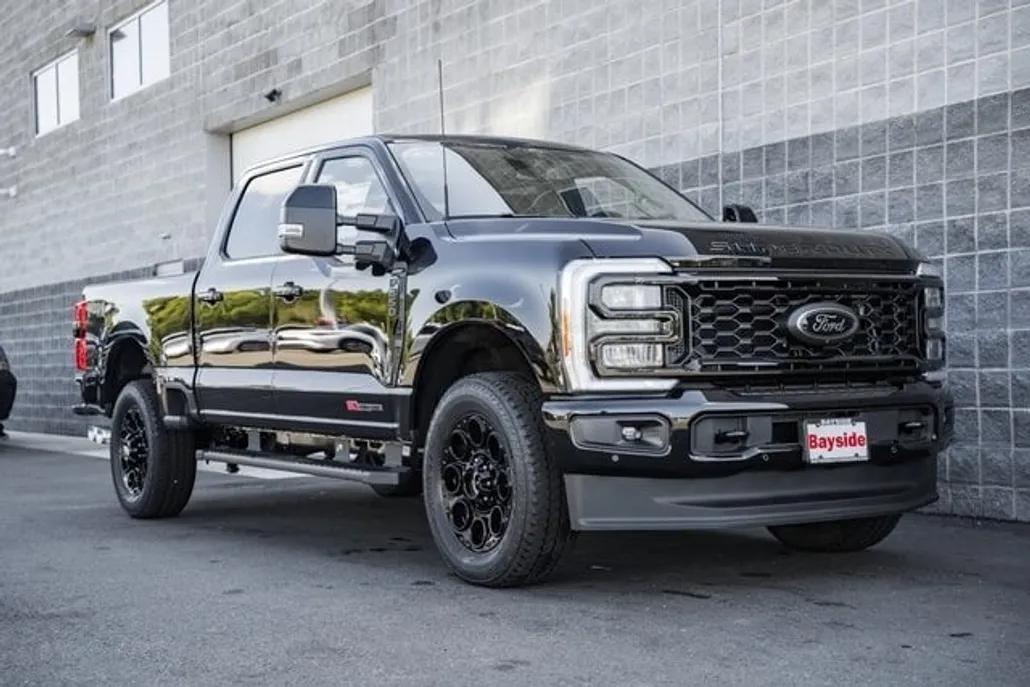 2026 Ford F-250 Lariat photo 1