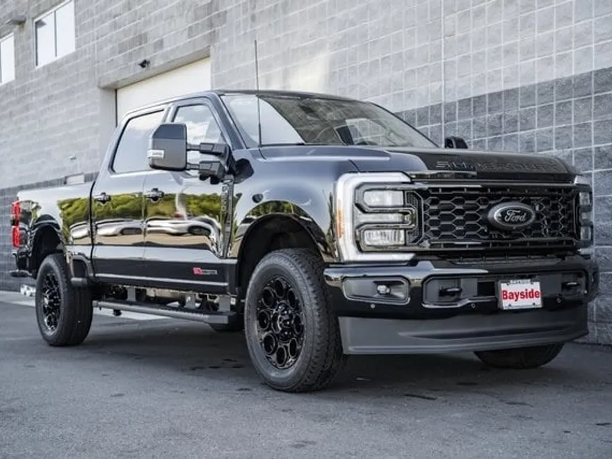 2026 Ford F-250 Lariat photo 1