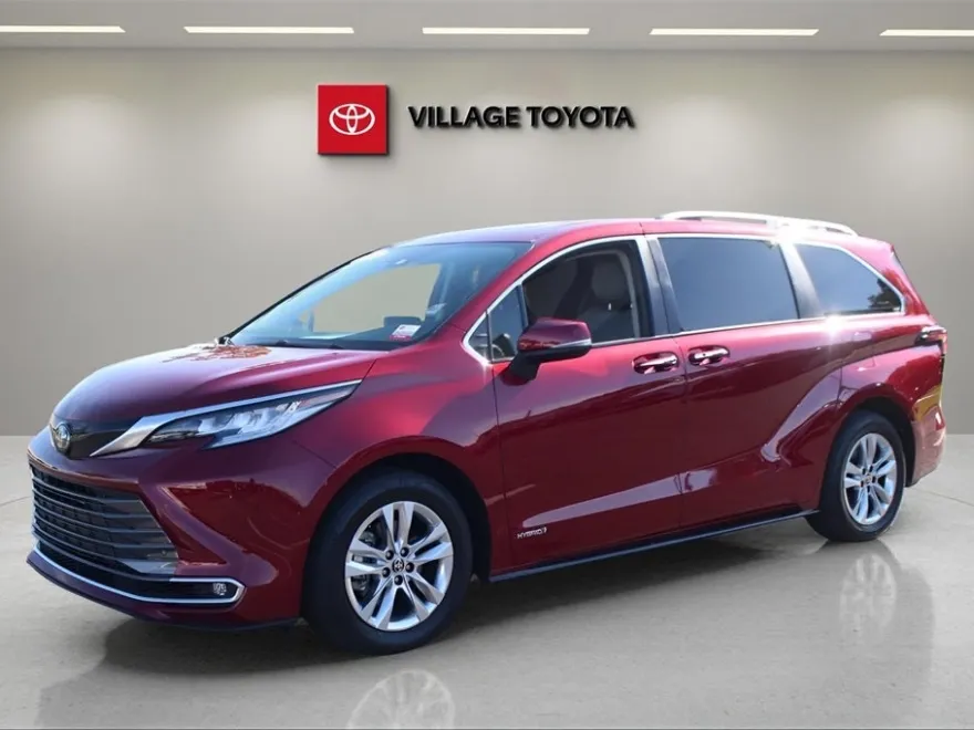 2021 Toyota Sienna Limited photo 1