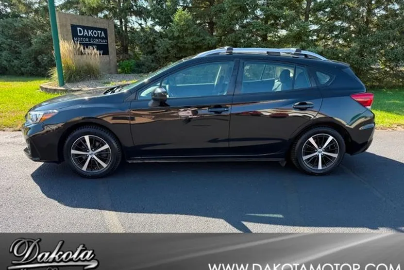2019 Subaru Impreza Premium photo 1