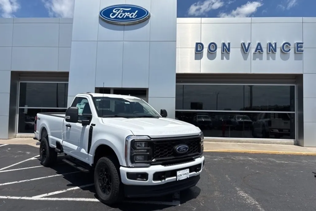 2025 Ford F-250 XL photo 1