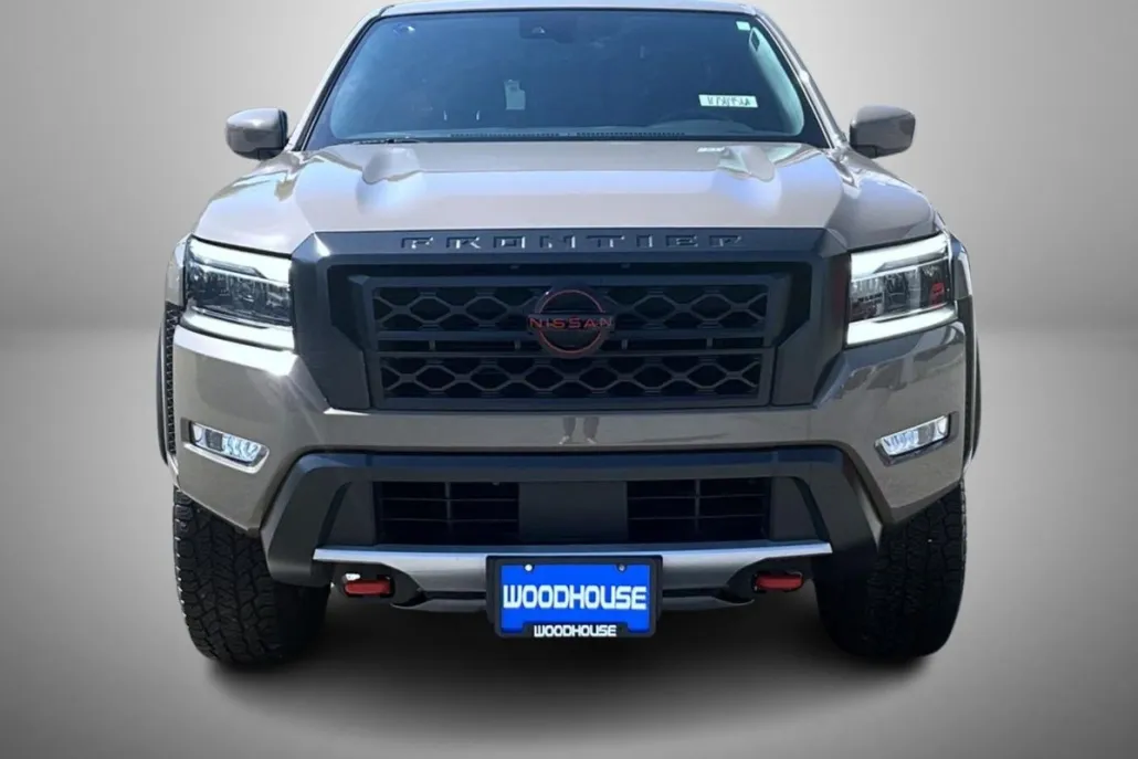 2023 Nissan Frontier PRO-4X photo 1