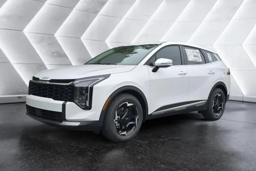 2026 Kia Sportage EX photo 1