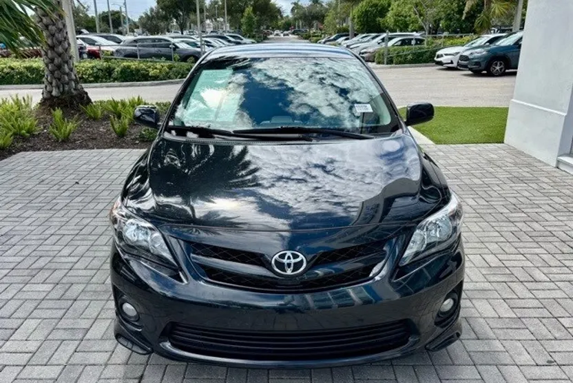 2013 Toyota Corolla S photo 1
