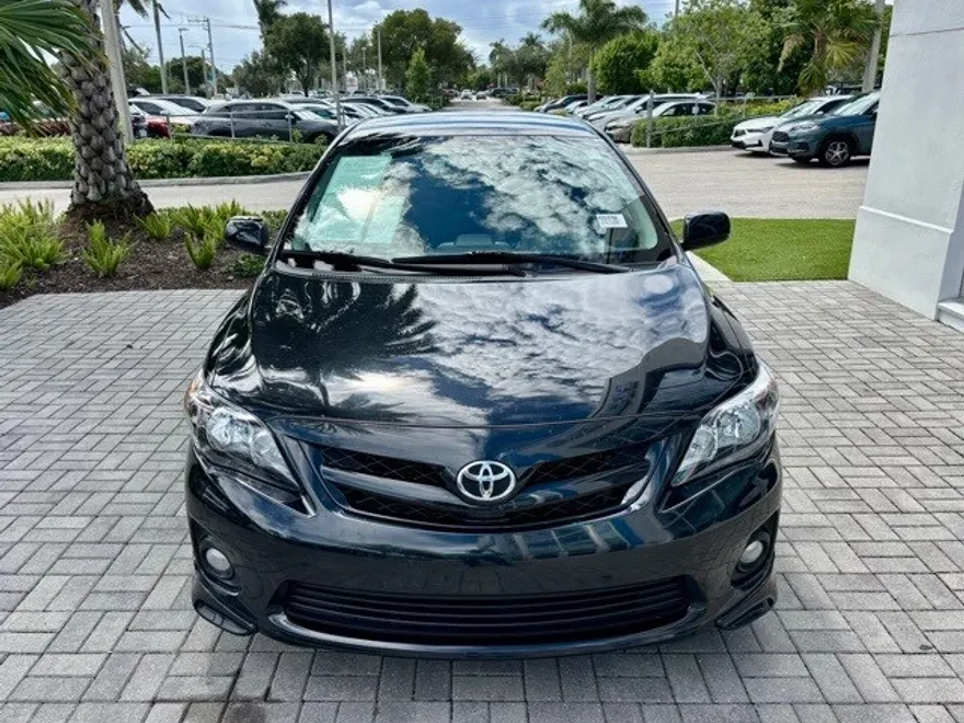 2013 Toyota Corolla S photo 1