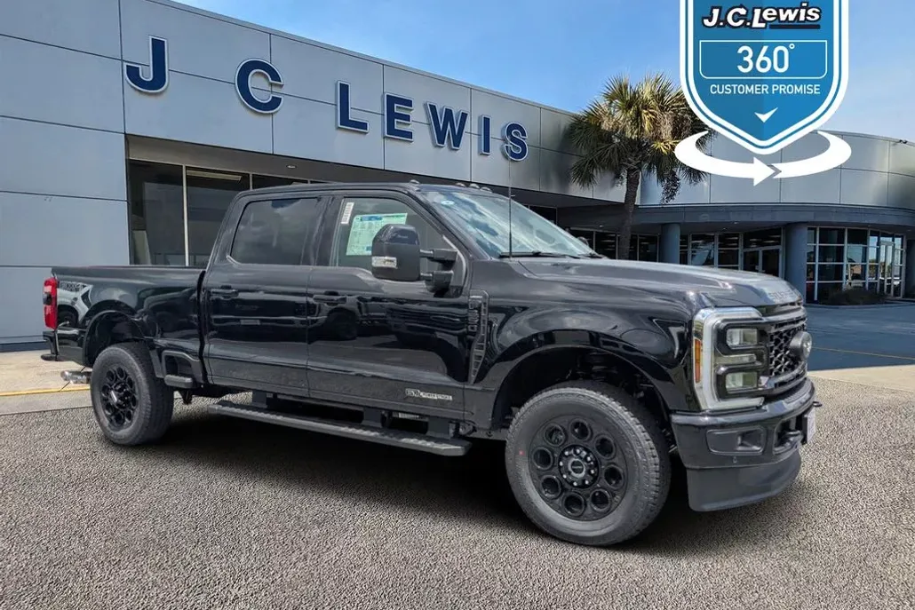2025 Ford F-350 Lariat photo 1