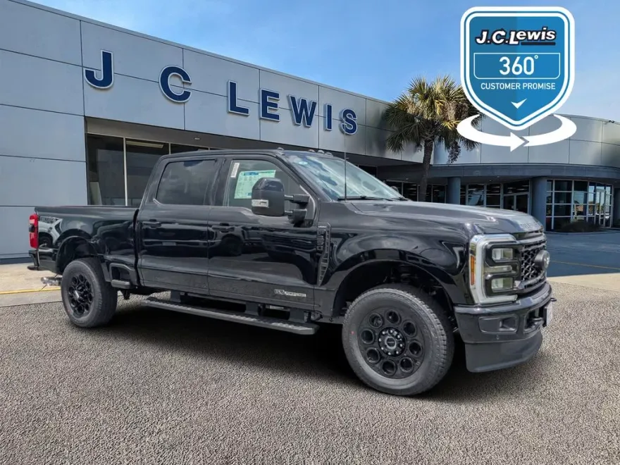 2025 Ford F-350 Lariat photo 1