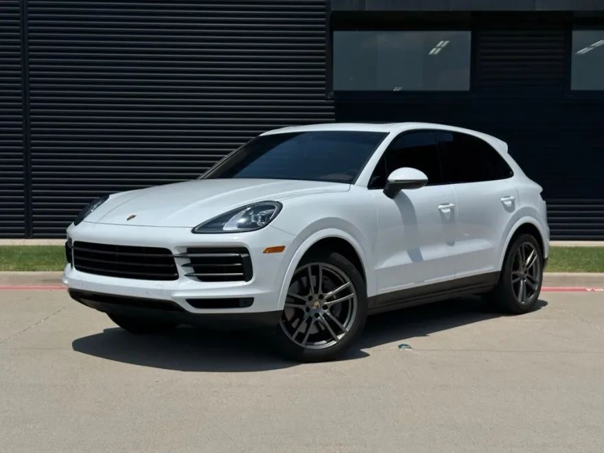 2022 Porsche Cayenne Platinum Edition photo 1