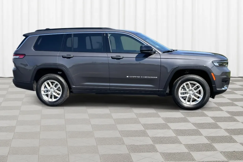 2025 Jeep Grand Cherokee Laredo X photo 1