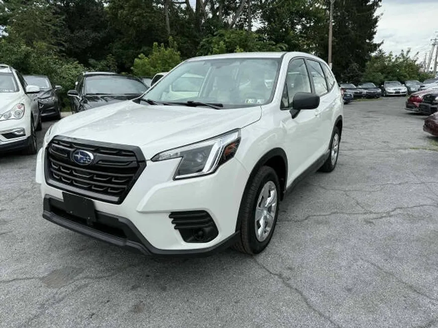 2023 Subaru Forester Base photo 1
